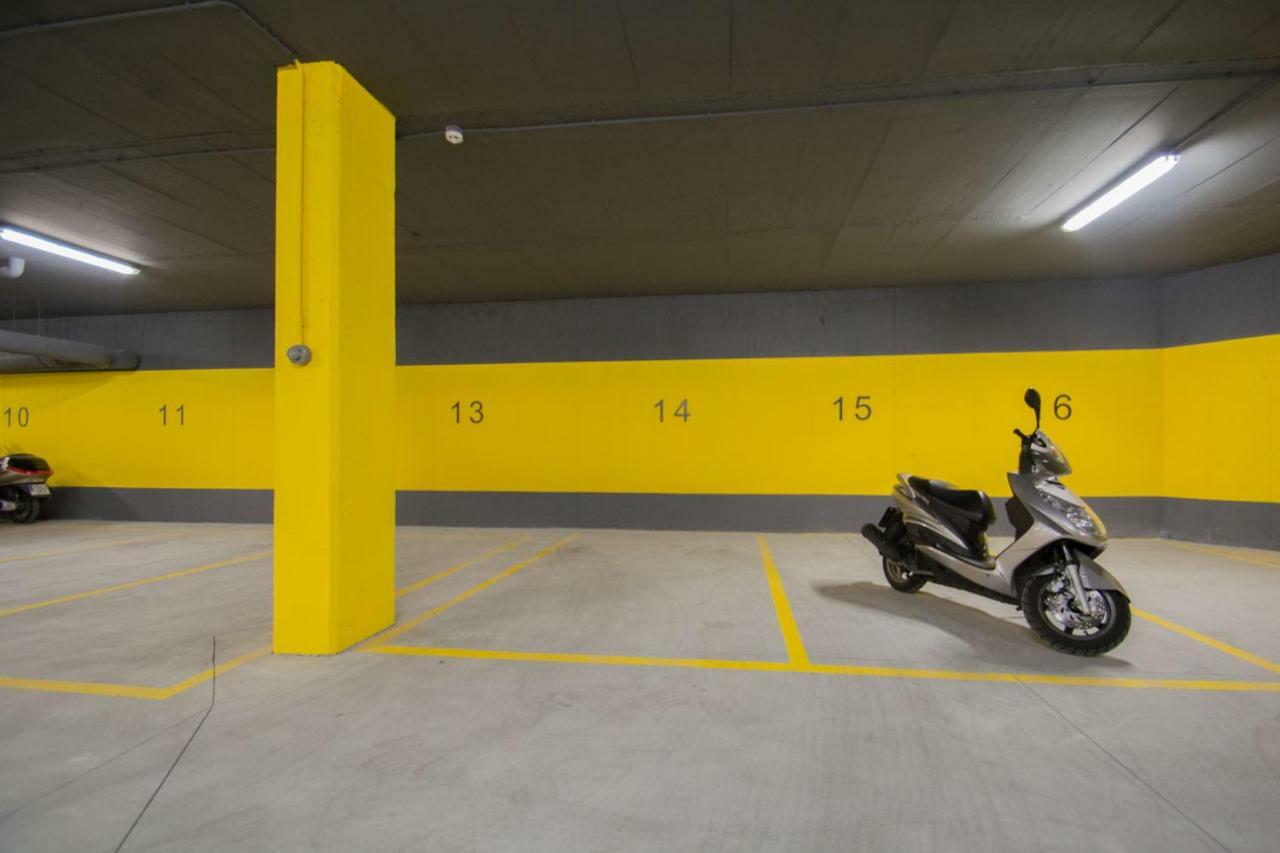 Enjoygranada Arabial 5A - Pool & Free Parking Διαμέρισμα Εξωτερικό φωτογραφία
